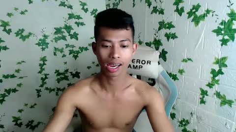 Snapshot of urhotfuckingass chatting on January 2025 11:13:02 AM richard online show from January 2025 11:13:02 AM