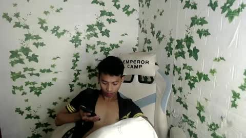 Snapshot of urhotfuckingass chatting on February 2025 03:41:02 AM richard online show from February 2025 03:41:02 AM