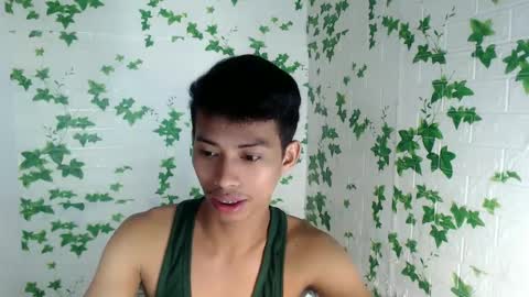 Snapshot of urhotfuckingass chatting on February 2025 09:15:02 AM richard online show from February 2025 09:15:02 AM