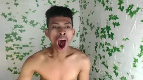 Snapshot of urhotfuckingass chatting on March 2025 11:54:02 PM richard online show from March 2025 11:54:02 PM