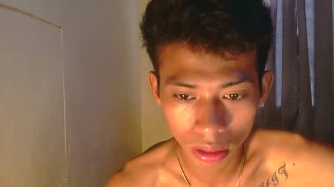 Snapshot of urhotfuckingass chatting on October 2025 11:48:02 PM richard online show from October 2025 11:48:02 PM