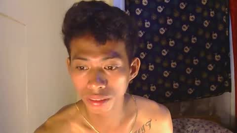 Snapshot of urhotfuckingass chatting on October 2025 12:44:02 AM richard online show from October 2025 12:44:02 AM