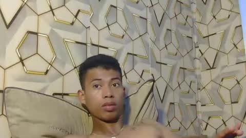 Snapshot of urhotfuckingass chatting on November 2025 02:21:01 AM richard online show from November 2025 02:21:01 AM