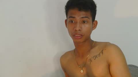 Snapshot of urhotfuckingass chatting on November 2025 12:30:01 PM richard online show from November 2025 12:30:01 PM