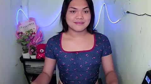 urhottie_bella online show from September 2025 02:49:02 PM