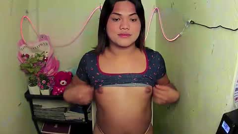 urhottie_bella online show from September 2025 02:42:02 PM