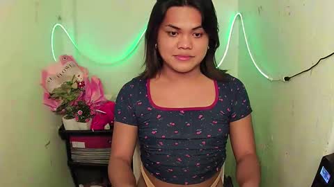 urhottie_bella online show from October 2025 06:45:01 AM