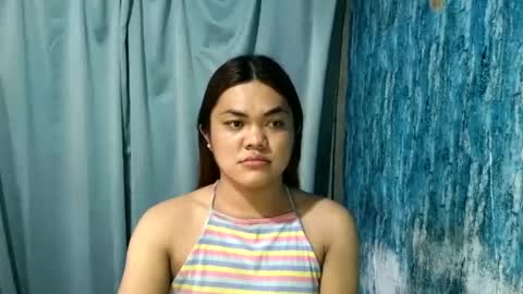 Snapshot of urhottie_bella chatting on June 2026 05:43:02 AM urhottie_bella online show from June 2026 05:43:02 AM