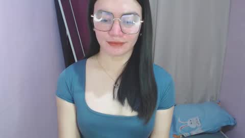 Snapshot of urhottiest_katey chatting on April 2026 06:33:02 AM Katey online show from April 2026 06:33:02 AM