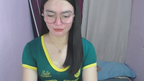 Snapshot of urhottiest_katey chatting on May 2026 04:07:02 AM Katey online show from May 2026 04:07:02 AM