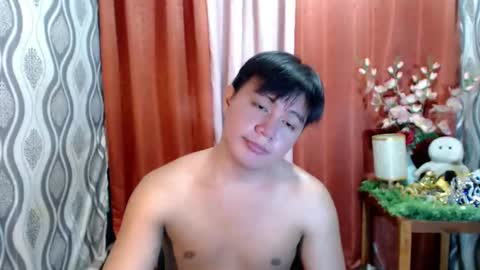Snapshot of urhunky_ivan chatting on December 2024 06:17:02 PM urhunky_ivan online show from December 2024 06:17:02 PM
