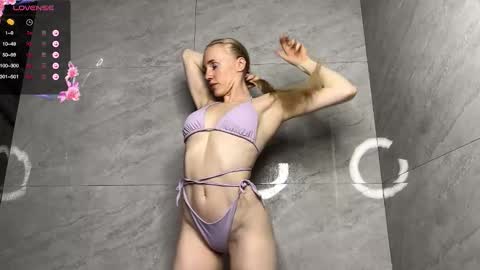 Snapshot of uriyani chatting on November 2025 06:09:02 PM ElizabethLizy online show from November 2025 06:09:02 PM