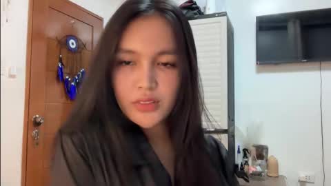 Amira online show from October 2025 02:36:02 AM