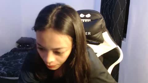 juliana online show from November 2025 05:00:02 PM