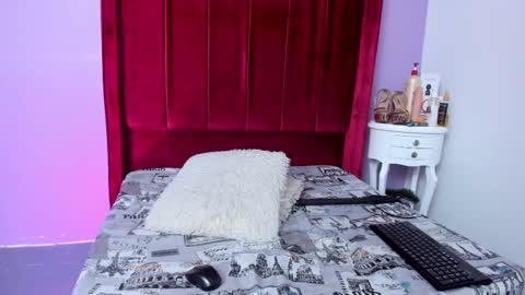 Love online show from March 2025 03:56:01 AM