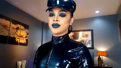 UrMajestyTyra online show from January 2025 05:35:01 AM