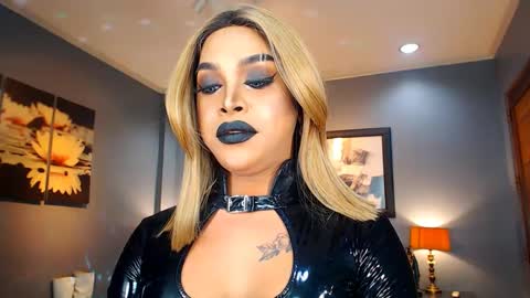 UrMajestyTyra online show from February 2025 07:02:01 AM