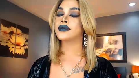 UrMajestyTyra online show from February 2025 04:23:01 AM