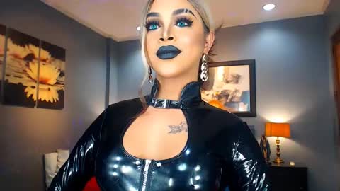 UrMajestyTyra online show from February 2025 12:19:01 AM