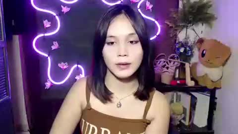 Pia online show from October 2025 10:23:02 PM