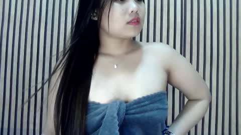 urpinaycutie online show from February 2025 10:37:02 PM