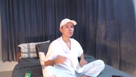 Snapshot of urpinoyasianx chatting on January 2025 12:28:02 PM Mel online show from January 2025 12:28:02 PM