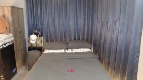 Snapshot of urpinoyasianx chatting on January 2025 08:42:01 AM Mel online show from January 2025 08:42:01 AM