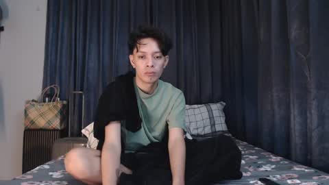 Snapshot of urpinoyasianx chatting on January 2025 09:04:02 PM Mel online show from January 2025 09:04:02 PM