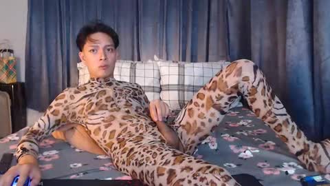 Snapshot of urpinoyasianx chatting on January 2025 08:22:02 PM Mel online show from January 2025 08:22:02 PM