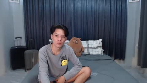 Snapshot of urpinoyasianx chatting on February 2025 03:27:01 PM Mel online show from February 2025 03:27:01 PM