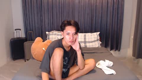 Snapshot of urpinoyasianx chatting on February 2025 06:30:01 PM Mel online show from February 2025 06:30:01 PM