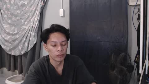 Snapshot of urpinoyasianx chatting on February 2025 09:33:01 PM Mel online show from February 2025 09:33:01 PM