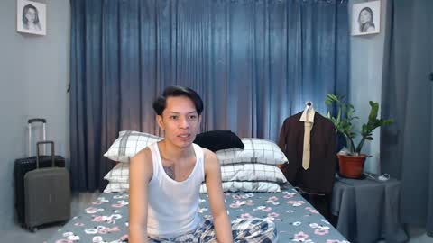 Snapshot of urpinoyasianx chatting on February 2025 12:27:02 AM Mel online show from February 2025 12:27:02 AM