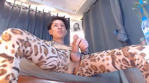 Snapshot of urpinoyasianx chatting on March 2025 03:38:02 PM Mel online show from March 2025 03:38:02 PM