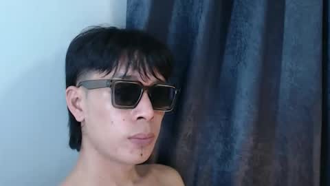 Snapshot of urpinoyasianx chatting on September 2025 06:47:02 AM Mel online show from September 2025 06:47:02 AM