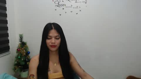 Snapshot of urpreciouspinayxxx chatting on December 2024 12:51:02 PM hi im kim online show from December 2024 12:51:02 PM