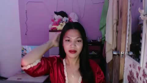 Snapshot of urpreciouspinayxxx chatting on November 2025 11:16:01 PM hi im kim online show from November 2025 11:16:01 PM