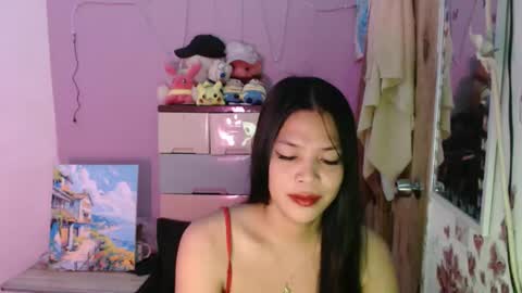 Snapshot of urpreciouspinayxxx chatting on November 2025 12:24:02 AM hi im kim online show from November 2025 12:24:02 AM