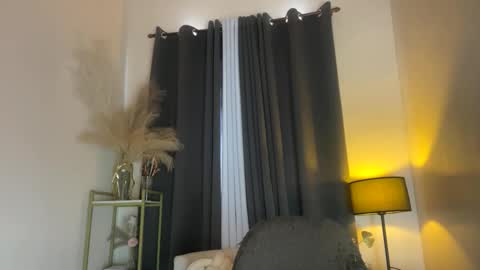 urpretty_girl online show from February 2026 06:07:01 AM