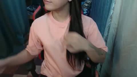 urqueen_queeny online show from December 2025 05:56:02 AM