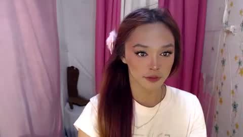 Snapshot of ursexy_debra chatting on September 2025 11:22:02 AM TYRA online show from September 2025 11:22:02 AM