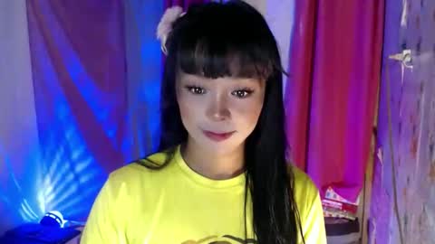 Snapshot of ursexy_debra chatting on November 2025 10:47:02 AM TYRA online show from November 2025 10:47:02 AM