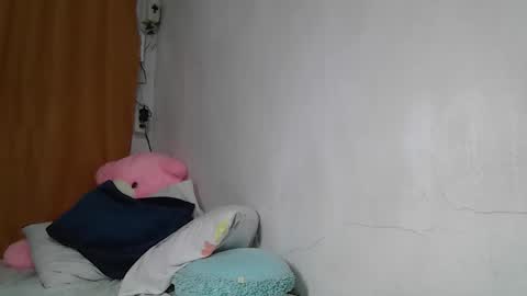 Snapshot of urshamegirl4you chatting on April 2026 04:12:01 PM Your LUNA online show from April 2026 04:12:01 PM
