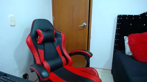 Eveling Blanco  online show from September 2025 12:03:02 AM