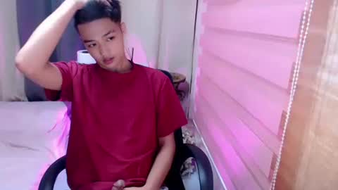 Snapshot of urtwinkjinwoo chatting on October 2025 01:49:01 AM JC online show from October 2025 01:49:01 AM