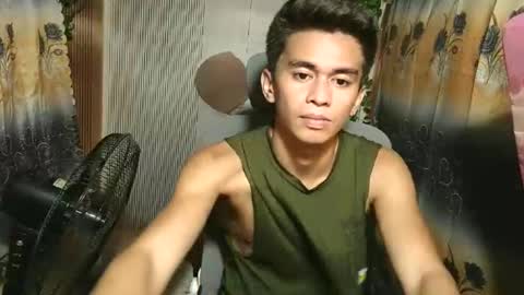 Snapshot of urwild_fuckerxx chatting on May 2026 08:43:02 AM urwild_fuckerxx online show from May 2026 08:43:02 AM