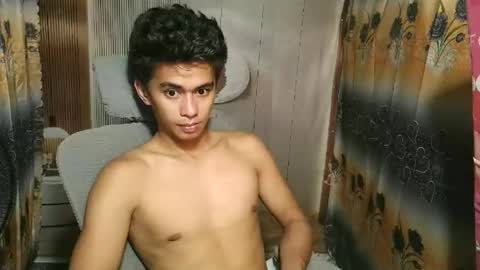 Snapshot of urwild_fuckerxx chatting on June 2026 01:54:01 AM urwild_fuckerxx online show from June 2026 01:54:01 AM