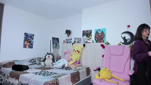    online show from December 2025 10:15:01 PM