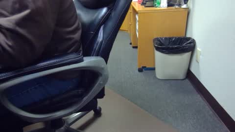 useemie online show from January 2025 08:12:01 PM