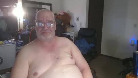 Snapshot of usgoober chatting on April 2026 12:10:01 PM Eric online show from April 2026 12:10:01 PM